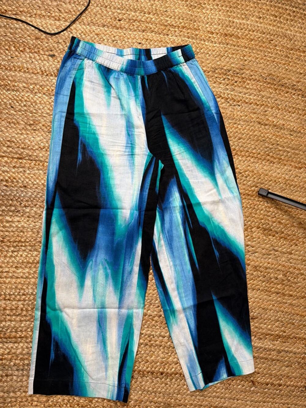 DKNY wide leg, colorful pants M 3139